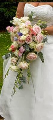 Suzanne Wedding Flowers Bristol and Glos 1088916 Image 9